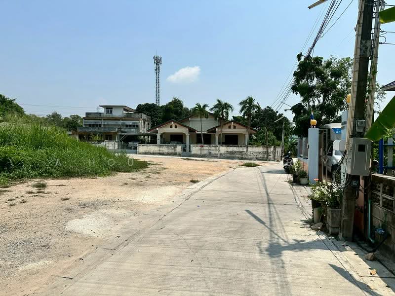 Beautiful land for sale near Assumption School Sriracha., Chon Buri (Pattaya), Surasak, Si Racha, Chon Buri (Pattaya), , 2,168 sqm, Land For Sale, by A House Property Co.,Ltd., 500223874 - DDproperty.com