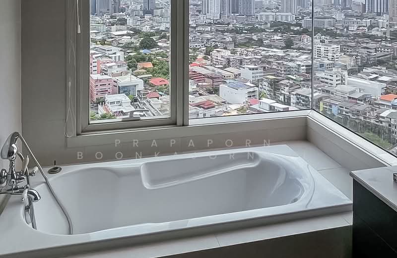 Watermark Chaophraya, Bangkok, Soi Charoennakorn 39-41, Charoennakorn Road, Bang Lam Phu Lang, Khlong San, Bangkok, 3 Bedrooms, 146 sqm, Condo For Sale, by Prapaporn Boonkajonkul, 500223883 - DDproperty.com