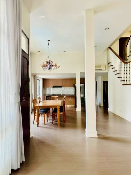 SW38 Place, Bangkok, สุขุมวิท38, Phra Kanong, Khlong Toei, Bangkok, 3 Bedrooms, 350 sqm, Villa For Rent, by Shaporn Supvilaiphisan, 500223922 - DDproperty.com