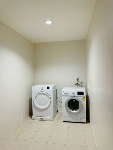 เอสดับเบิลยู 38 เพลส, กรุงเทพ, สุขุมวิท38, พระโขนง, คลองเตย, กรุงเทพ, 350 ตร.ม., วิลล่า ให้เช่า, โดย Shaporn Supvilaiphisan, 500223922 - DDproperty.com