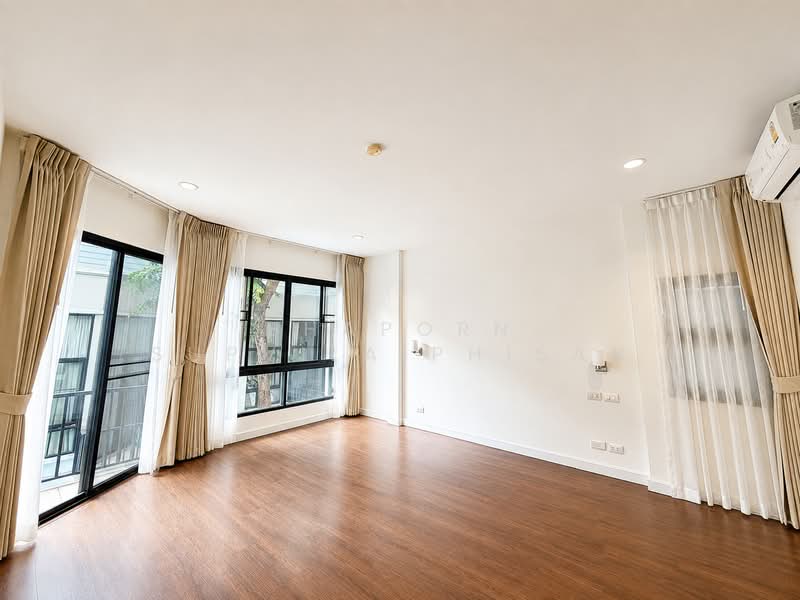 SW38 Place, Bangkok, สุขุมวิท38, Phra Kanong, Khlong Toei, Bangkok, 4 Bedrooms, 350 sqm, Villa For Rent, by Shaporn Supvilaiphisan, 500223922 - DDproperty.com