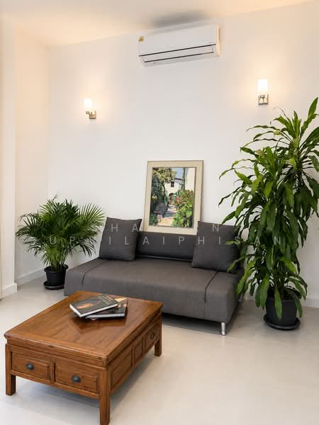 SW38 Place, Bangkok, สุขุมวิท38, Phra Kanong, Khlong Toei, Bangkok, 4 Bedrooms, 350 sqm, Villa For Rent, by Shaporn Supvilaiphisan, 500223922 - DDproperty.com