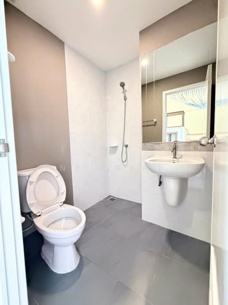 Gusto Petchakasem 69-Kanchanapisek, Bangkok, 89 Road along Khlong Phasi Charoen, southern side, Nong Kham, Nong Khaem, Bangkok, 4 Bedrooms, 110 sqm, Townhouse For Sale, by NR AGENT, 500223927 - DDproperty.com