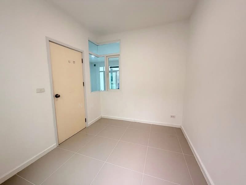 Gusto Petchakasem 69-Kanchanapisek, Bangkok, 89 Road along Khlong Phasi Charoen, southern side, Nong Kham, Nong Khaem, Bangkok, 4 Bedrooms, 110 sqm, Townhouse For Sale, by NR AGENT, 500223927 - DDproperty.com