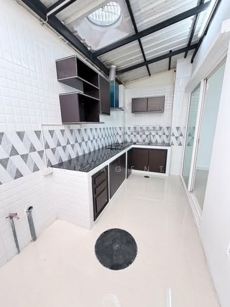 Gusto Petchakasem 69-Kanchanapisek : กัสโต้ เพชรเกษม 69-กาญจนาภิเษก, กรุงเทพ, 89 ถนนเลียบคลองภาษีเจริญฝั่งใต้, หนองแขม, หนองแขม, กรุงเทพ, 110 ตร.ม., ทาวน์เฮ้าส์ ขาย, โดย NR AGENT, 500223927 - DDproperty.com