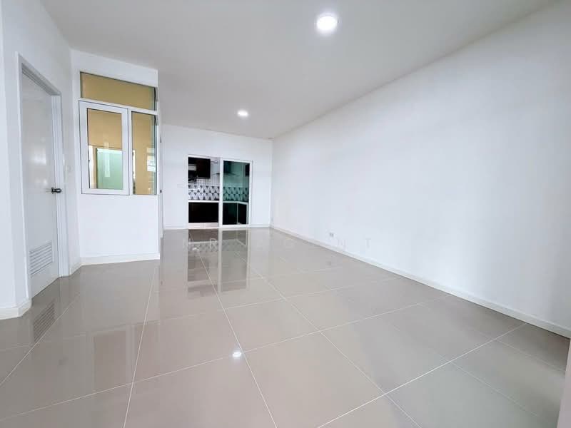 Gusto Petchakasem 69-Kanchanapisek, Bangkok, 89 Road along Khlong Phasi Charoen, southern side, Nong Kham, Nong Khaem, Bangkok, 4 Bedrooms, 110 sqm, Townhouse For Sale, by NR AGENT, 500223927 - DDproperty.com