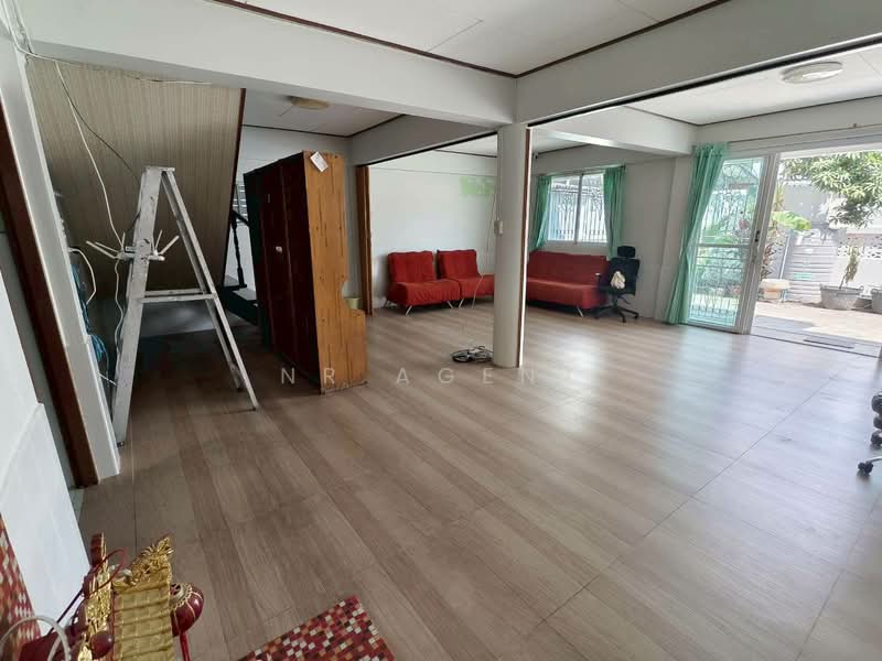 บ้านแฝด สุขสวัสดิ์ 64, Samut Prakan, Bang Phung, Phra Pra Daeng, Samut Prakan, 3 Bedrooms, 200 sqm, Semi-Detached House (Twin House) For Sale, by NR AGENT, 500223940 - DDproperty.com