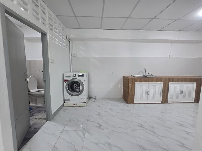 ทาวน์เฮาส์ ซอยประชาราษฏร์บำเพ็ญ 16 แยก 3, Bangkok, Huai Khwang, Huai Khwang, Bangkok, 3 Bedrooms, 168 sqm, Townhouse For Sale, by NR AGENT, 500223951 - DDproperty.com