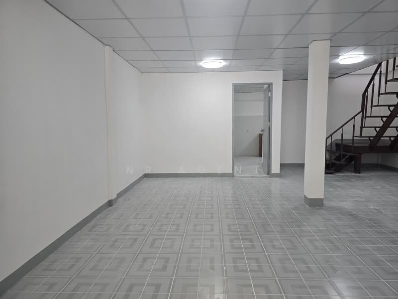 ทาวน์เฮาส์ ซอยประชาราษฏร์บำเพ็ญ 16 แยก 3, Bangkok, Huai Khwang, Huai Khwang, Bangkok, 3 Bedrooms, 168 sqm, Townhouse For Sale, by NR AGENT, 500223951 - DDproperty.com