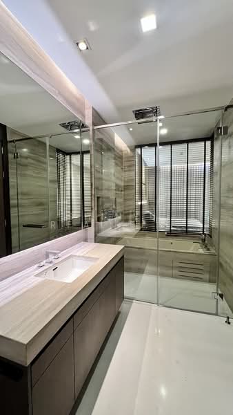 Q1 Sukhumvit, Bangkok, 1 Sukhumvit Road, Khlong Toei, Khlong Toei, Bangkok, 2 Bedrooms, 108 sqm, Condo For Rent, by Shinyu Real Estate, 500223958 - DDproperty.com