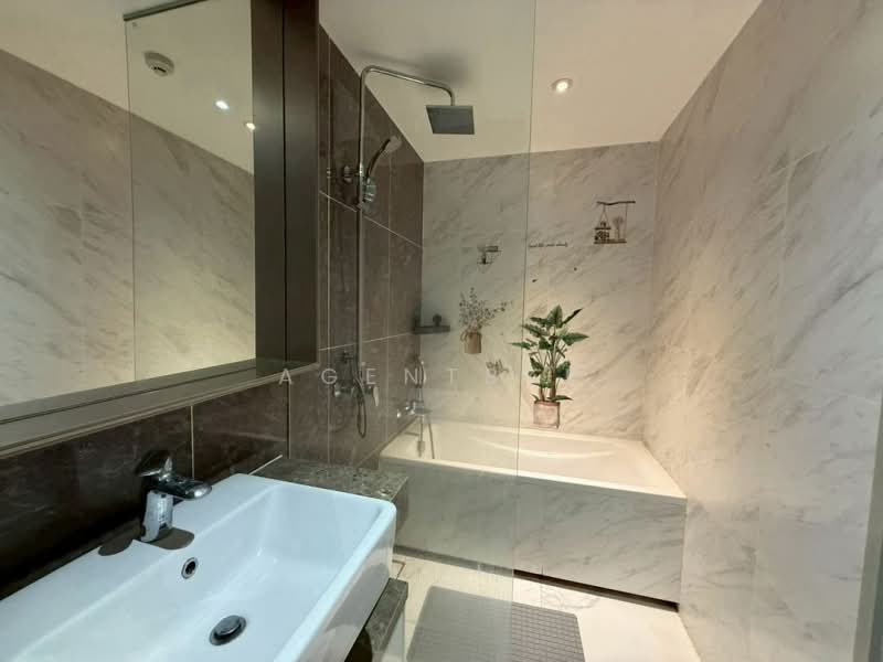 Fynn Asoke, Bangkok, 28 Sukhumvit 10 Alley, Khlong Toei, Khlong Toei, Bangkok, 1 Bedroom, 33 sqm, Condo For Rent, by Agentbkk, 500223970 - DDproperty.com