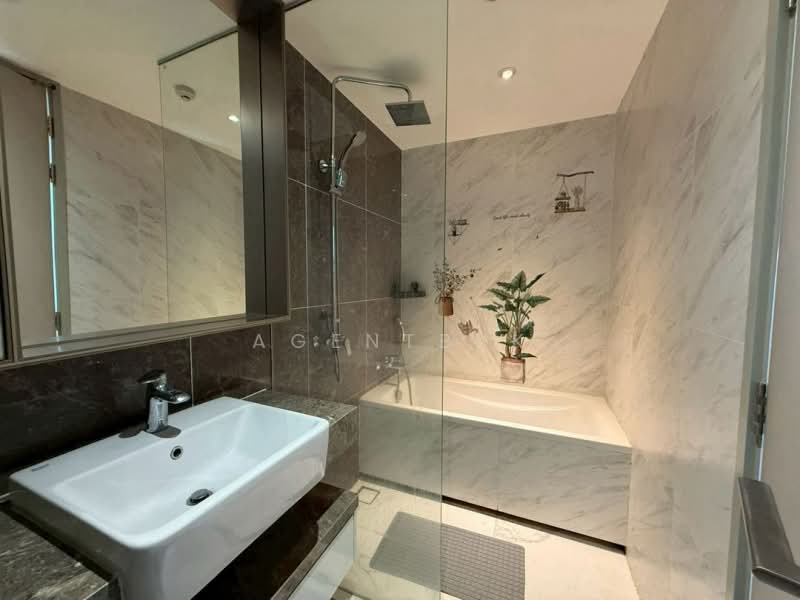 Fynn Asoke, Bangkok, 28 Sukhumvit 10 Alley, Khlong Toei, Khlong Toei, Bangkok, 1 Bedroom, 33 sqm, Condo For Rent, by Agentbkk, 500223970 - DDproperty.com