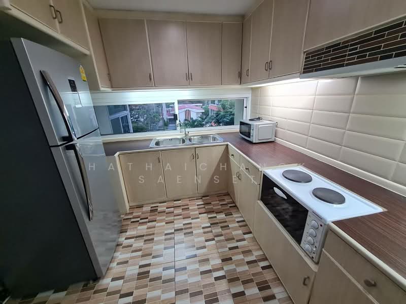 Imperial Gardens, Bangkok, 70 Soi Sukhumvit 21, Khlongtoei Nua, Watthana, Bangkok, 2 Bedrooms, 110 sqm, Apartment For Rent, by Hathaichanok Saenset, 500223981 - DDproperty.com