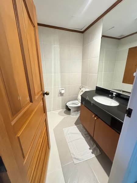 Chaidee Mansion, Bangkok, 75-7 Soi Sukhumvit 11, Khlongtoei Nua, Watthana, Bangkok, 2 Bedrooms, 300 sqm, Condo For Rent, by Hathaichanok Saenset, 500223992 - DDproperty.com