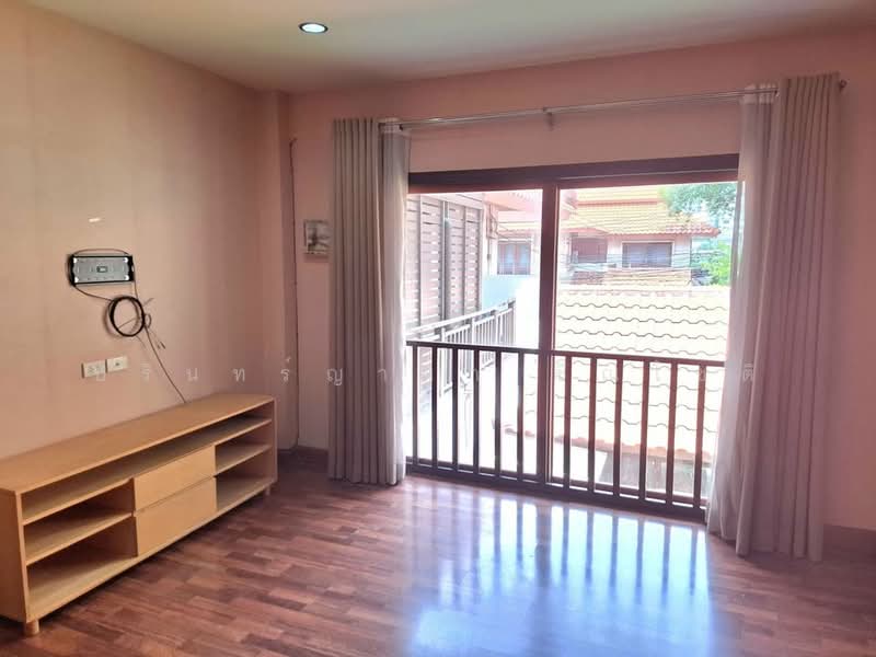 Single house Ratchapruek - Kanjana Bang Yai, Nonthaburi, วัดเสาธงหิน, Bang Yai, Bang Yai, Nonthaburi, 5 Bedrooms, 280 sqm, Single Detached House For Rent, by ปรินทร์ญาดา ชิณโชติ, 500224008 - DDproperty.com