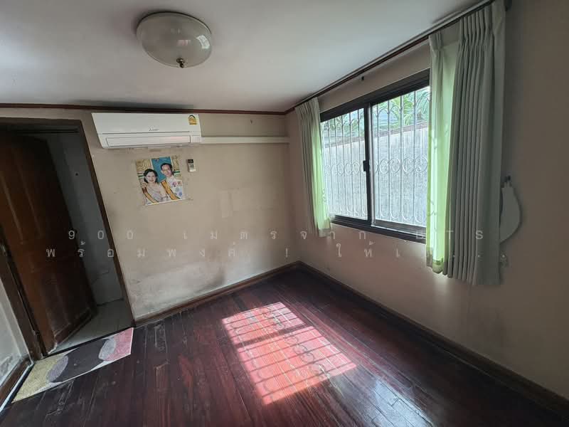 Located in Sukhumvit 39, Bangkok, Khlong Tan Nua, Watthana, Bangkok, 7 Bedrooms, 200 sqm, Townhouse For Rent, by 900 เมตรจาก BTS พร้อมพงศ์ ! ให้เช่าทาวน์โฮม 4.5 ชั้น 50 ตร.วา, 500224011 - DDproperty.com
