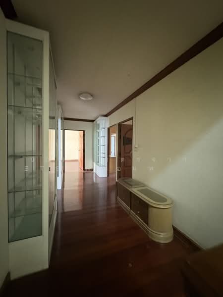 Located in Sukhumvit 39, Bangkok, Khlong Tan Nua, Watthana, Bangkok, 7 Bedrooms, 200 sqm, Townhouse For Rent, by 900 เมตรจาก BTS พร้อมพงศ์ ! ให้เช่าทาวน์โฮม 4.5 ชั้น 50 ตร.วา, 500224011 - DDproperty.com