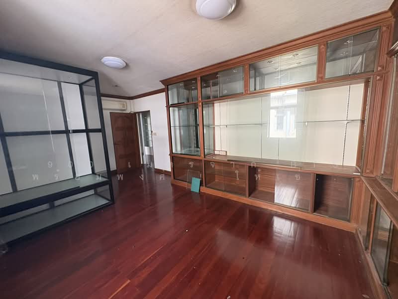 ซอย สุขุมวิท 39, กรุงเทพ, คลองตันเหนือ, วัฒนา, กรุงเทพ, 200 ตร.ม., ทาวน์เฮ้าส์ ให้เช่า, โดย 900 เมตรจาก BTS พร้อมพงศ์ ! ให้เช่าทาวน์โฮม 4.5 ชั้น 50 ตร.วา, 500224011 - DDproperty.com