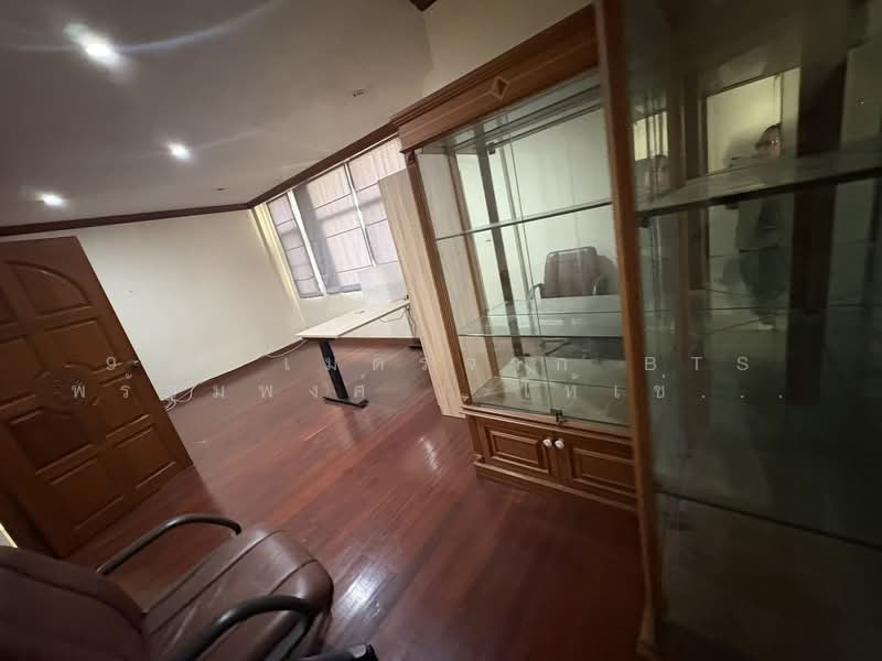 ซอย สุขุมวิท 39, กรุงเทพ, คลองตันเหนือ, วัฒนา, กรุงเทพ, 200 ตร.ม., ทาวน์เฮ้าส์ ให้เช่า, โดย 900 เมตรจาก BTS พร้อมพงศ์ ! ให้เช่าทาวน์โฮม 4.5 ชั้น 50 ตร.วา, 500224011 - DDproperty.com