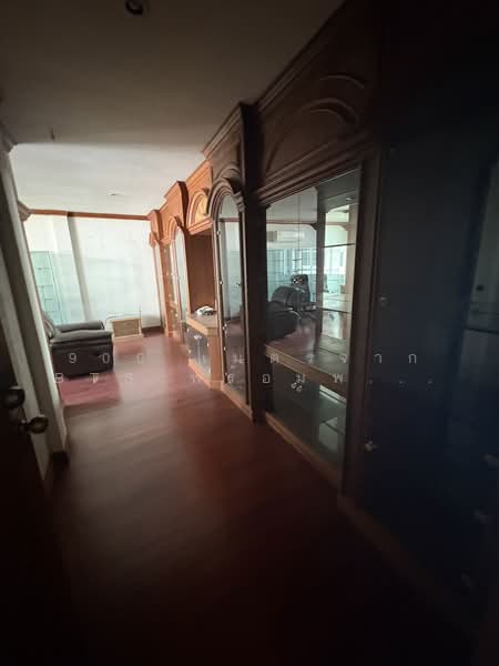 Located in Sukhumvit 39, Bangkok, Khlong Tan Nua, Watthana, Bangkok, 7 Bedrooms, 200 sqm, Townhouse For Rent, by 900 เมตรจาก BTS พร้อมพงศ์ ! ให้เช่าทาวน์โฮม 4.5 ชั้น 50 ตร.วา, 500224011 - DDproperty.com