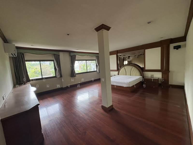 Located in Sukhumvit 39, Bangkok, Khlong Tan Nua, Watthana, Bangkok, 7 Bedrooms, 200 sqm, Townhouse For Rent, by 900 เมตรจาก BTS พร้อมพงศ์ ! ให้เช่าทาวน์โฮม 4.5 ชั้น 50 ตร.วา, 500224011 - DDproperty.com