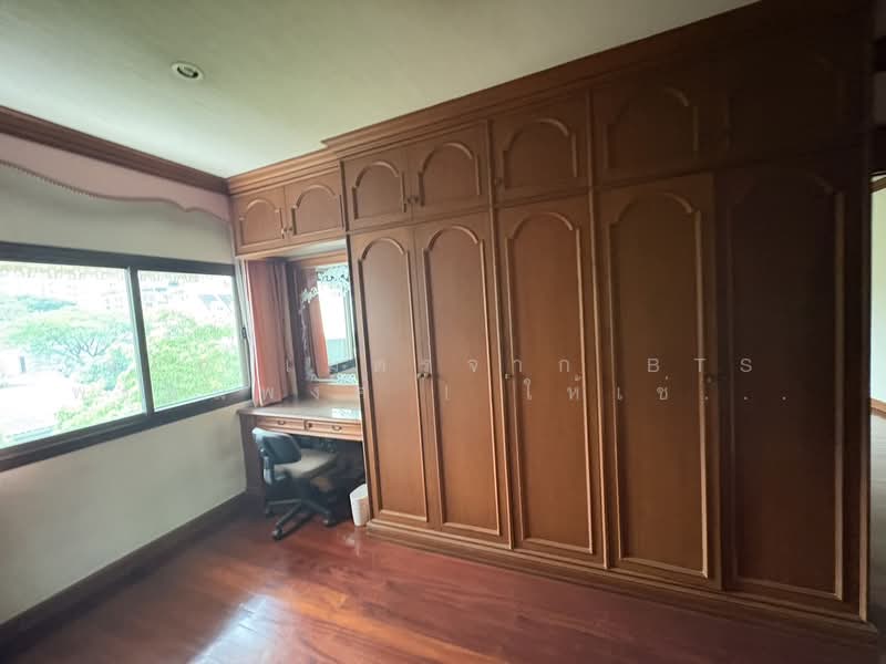 Located in Sukhumvit 39, Bangkok, Khlong Tan Nua, Watthana, Bangkok, 7 Bedrooms, 200 sqm, Townhouse For Rent, by 900 เมตรจาก BTS พร้อมพงศ์ ! ให้เช่าทาวน์โฮม 4.5 ชั้น 50 ตร.วา, 500224011 - DDproperty.com