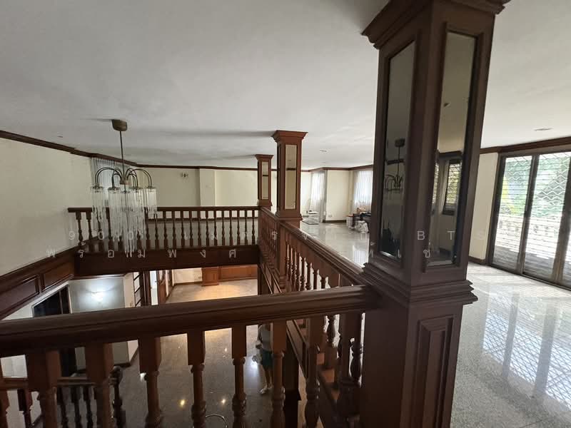 Located in Sukhumvit 39, Bangkok, Khlong Tan Nua, Watthana, Bangkok, 7 Bedrooms, 200 sqm, Townhouse For Rent, by 900 เมตรจาก BTS พร้อมพงศ์ ! ให้เช่าทาวน์โฮม 4.5 ชั้น 50 ตร.วา, 500224011 - DDproperty.com