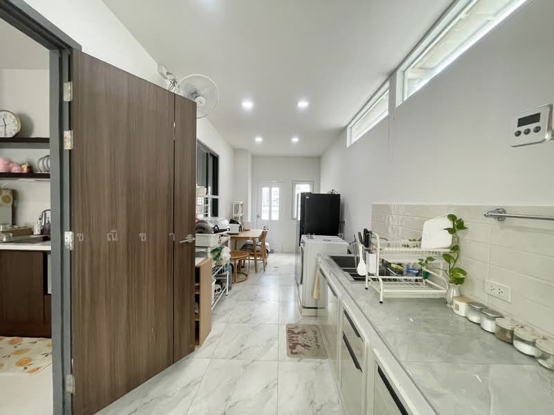 Suetrong Premium Bang Bua Thong 340, Nonthaburi, Bang Bua Thong-Suphanburi Road, Lahan, Bang Bua Thong, Nonthaburi, 3 Bedrooms, 190 sqm, Single Detached House For Sale, by Chanicha Settha-amorn, 500224024 - DDproperty.com
