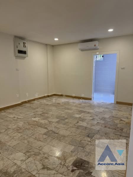 Home Office 4 Bedrooms Townhouse for Rent in Sathorn, Bangkok near BTS Saint Louis, Bangkok, Yan Nawa, Sathon, Bangkok, 4 Bedrooms, 250 sqm, Townhouse For Rent, by บริษัท แอคคอม เอเซีย จำกัด, 500224055 - DDproperty.com