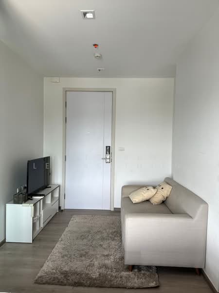 The Base Phetkasem, Bangkok, Phet Kasem Rd, Bang Wa, Phasi Charoen, Bangkok, 1 Bedroom, 31 sqm, Condo For Rent, by Patsarun Leelasathien, 500224065 - DDproperty.com