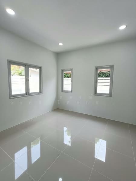 Pruksa Village 1 Lumlukka Klong 6, Pathum Thani, Soi Bueng Kham Phroi, Bung Kham Proi, Lam Luk Ka, Pathum Thani, 3 Bedrooms, 200 sqm, Single Detached House For Sale, by นภัสศรณ์ วงศ์สินไทยกร (นันท์), 500224070 - DDproperty.com