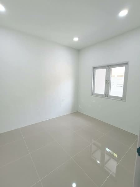 Pruksa Village 1 Lumlukka Klong 6, Pathum Thani, Soi Bueng Kham Phroi, Bung Kham Proi, Lam Luk Ka, Pathum Thani, 3 Bedrooms, 200 sqm, Single Detached House For Sale, by นภัสศรณ์ วงศ์สินไทยกร (นันท์), 500224070 - DDproperty.com