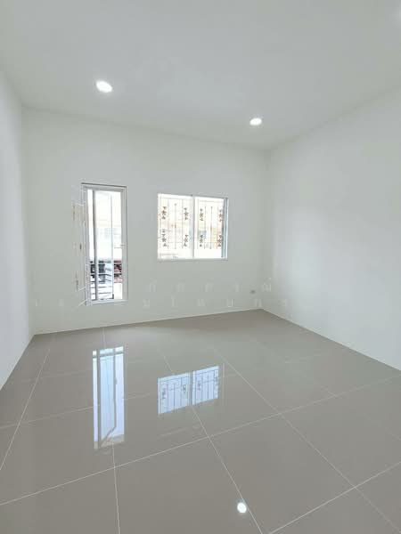 I Leaf Town Lumlukka Klong 3, Pathum Thani, Lam Luk Ka, Lam Luk Ka, Pathum Thani, 4 Bedrooms, 100 sqm, Townhouse For Sale, by นภัสศรณ์ วงศ์สินไทยกร (นันท์), 500224071 - DDproperty.com