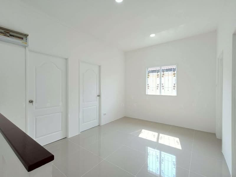 I Leaf Town Lumlukka Klong 3, Pathum Thani, Lam Luk Ka, Lam Luk Ka, Pathum Thani, 4 Bedrooms, 100 sqm, Townhouse For Sale, by นภัสศรณ์ วงศ์สินไทยกร (นันท์), 500224071 - DDproperty.com