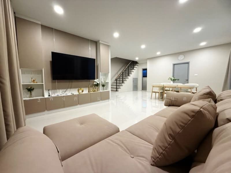 Centro Phahol - Vibhavadi 3, Pathum Thani, พหลโยธิน, Khlong Nung, Khlong Luang, Pathum Thani, 4 Bedrooms, 250 sqm, Single Detached House For Rent, by นัฐพงค์ มณีอัครเนตร, 500224083 - DDproperty.com