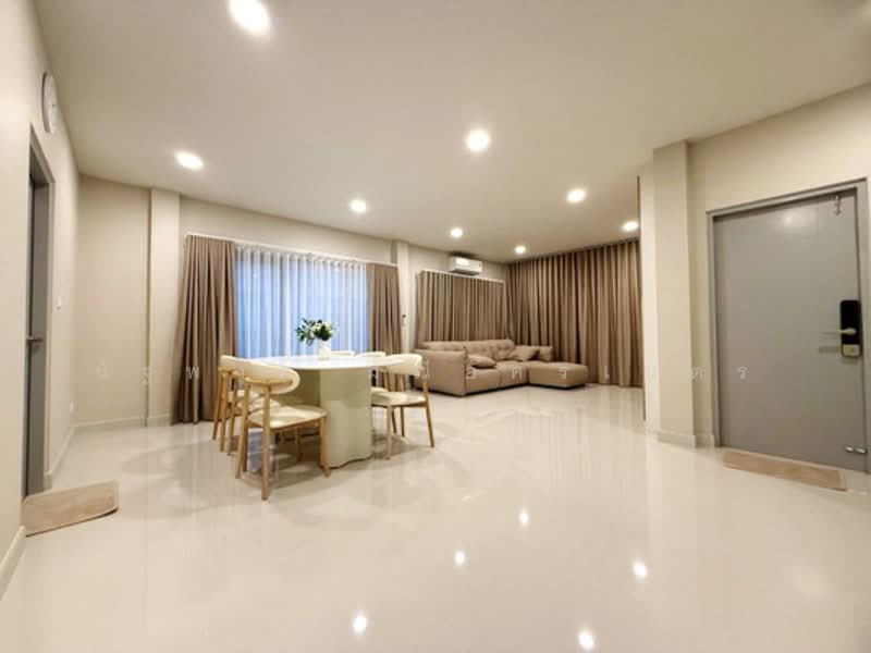 Centro Phahol - Vibhavadi 3, Pathum Thani, พหลโยธิน, Khlong Nung, Khlong Luang, Pathum Thani, 4 Bedrooms, 250 sqm, Single Detached House For Rent, by นัฐพงค์ มณีอัครเนตร, 500224083 - DDproperty.com