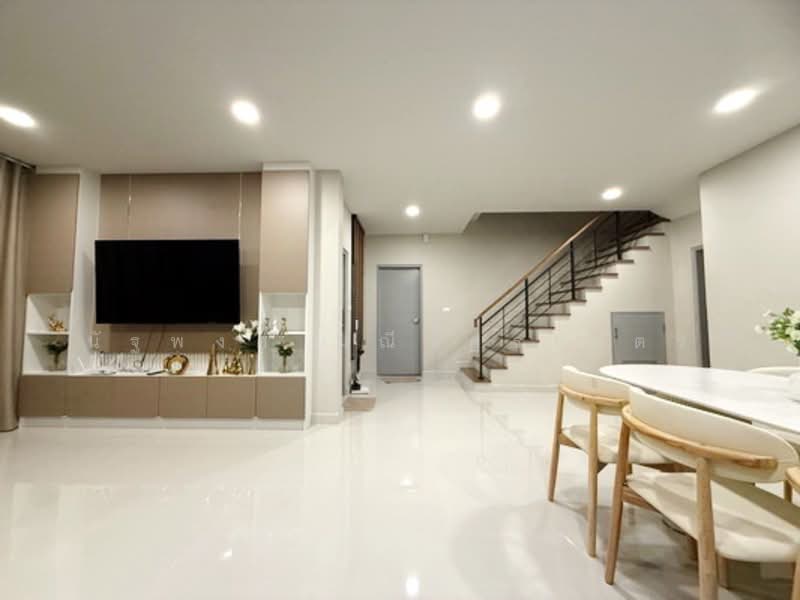 Centro Phahol - Vibhavadi 3, Pathum Thani, พหลโยธิน, Khlong Nung, Khlong Luang, Pathum Thani, 4 Bedrooms, 250 sqm, Single Detached House For Rent, by นัฐพงค์ มณีอัครเนตร, 500224083 - DDproperty.com