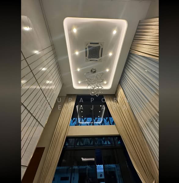 บ้าน3 ชั้น/ home office ลาดพร้าว, Bangkok, Lat Phrao, Lat Phrao, Bangkok, 4 Bedrooms, 300 sqm, Single Detached House For Rent, by Supaporn Sekajarn, 500224085 - DDproperty.com