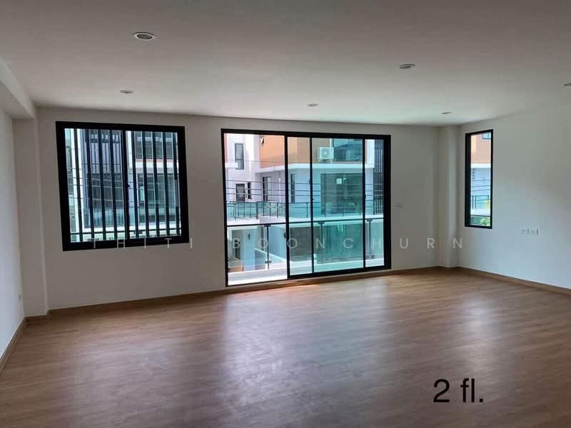THE BEST VILLA (Home Office) Near Suvarnabhumi Airport, Samut Prakan, Rachathewa, Bang Plee, Samut Prakan, 6 Bedrooms, 440 sqm, Townhouse For Rent, by Thiti Boonchurn, 500224117 - DDproperty.com