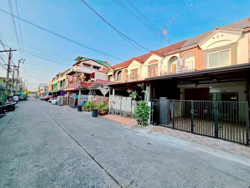 หมู่บ้าน พนาสนธิ์1 เลียบคลองสอง4 สามวาตะวันตก คลองสามวา, Bangkok, เลียบคลองสอง4, Sam Wa Tawan Tok, Khlong Sam Wa, Bangkok, 3 Bedrooms, 80 sqm, Townhouse For Sale, by นภัสศรณ์ วงศ์สินไทยกร (นันท์), 500224158 - DDproperty.com