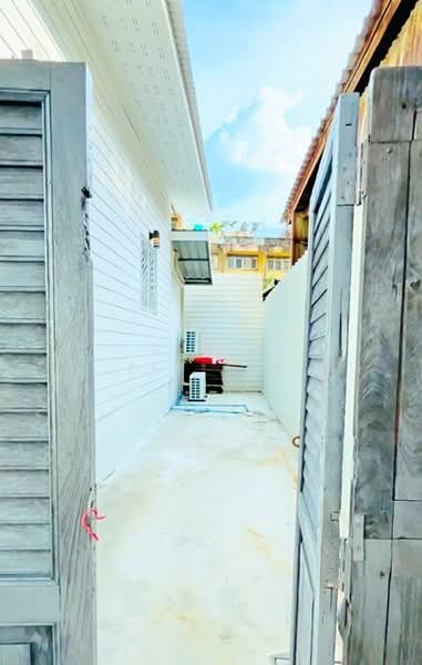 ไม่พบโครงการ, Bangkok, เจริญราษฎร์ สาทร สีลม, Yan Nawa, Sathon, Bangkok, 1 Bedroom, 240 sqm, Single Detached House For Rent, by ณัฐพงศ์ สุนทรอรุณ, 500224169 - DDproperty.com