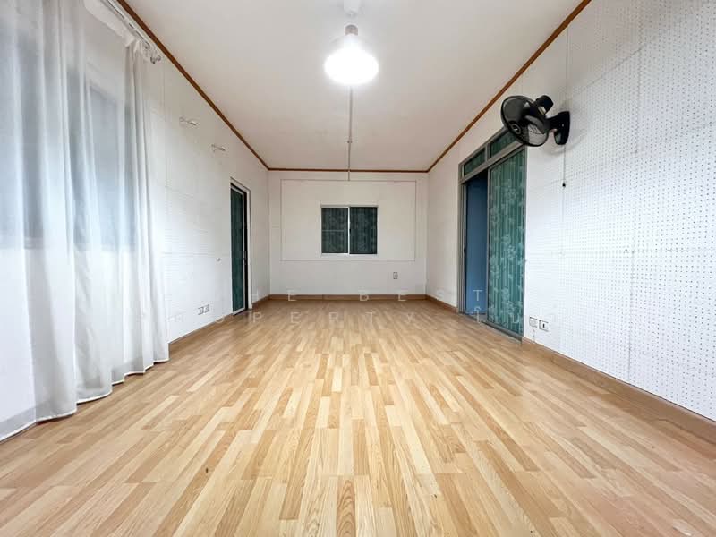 For Sale - Pruksa Village 1 Lumlukka Klong 6, Pathum Thani