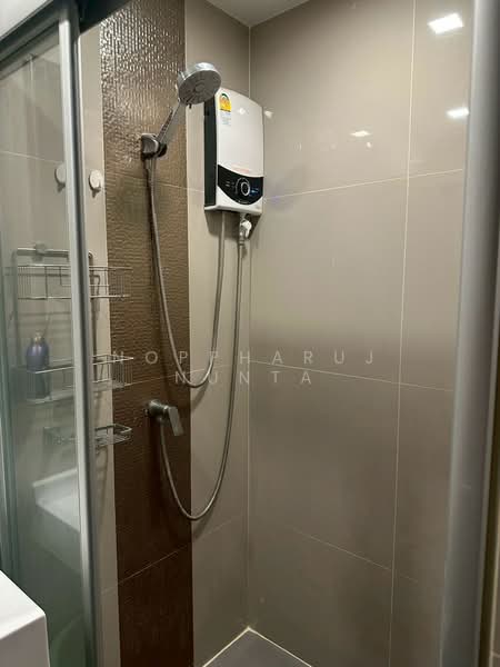 IDEO Sathorn-Wongwian Yai, Bangkok, 219 Soi Krung Thonburi 1, Khlong Ton Sai, Khlong San, Bangkok, 1 Bedroom, 35 sqm, Condo For Rent, by Noppharuj Nunta, 500224229 - DDproperty.com