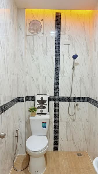 3 Bedroom Townhouse for Sale East Pattaya, Chon Buri (Pattaya), Bang Lamung, Bang Lamung (Pattaya), Chon Buri (Pattaya), 3 Bedrooms, 80 sqm, Townhouse For Sale, by PLC Real Estate, 500224230 - DDproperty.com