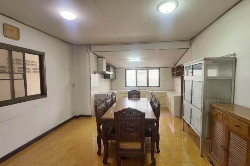 ถนนเทศบาลสงเคราะห์ ซอยเทศบาลรังสรรค์ใต้, Bangkok, เทศบาลสงเคราะห์, Lat Yao, Chatuchak, Bangkok, 6 Bedrooms, 300 sqm, Single Detached House For Sale, by คุณเอฟ, 500224260 - DDproperty.com