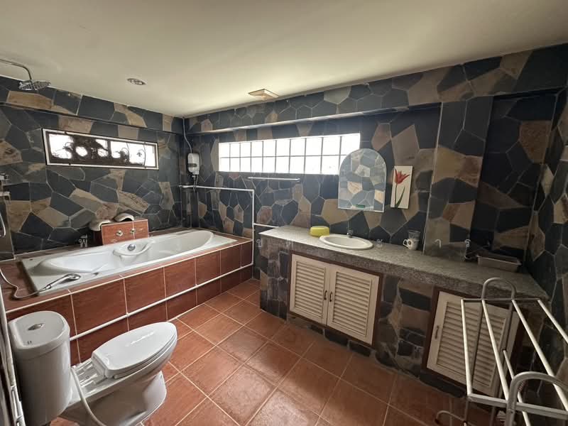 Praphawan Home Rom Klao 1, Bangkok, Suwinthawong Road, Saen Sab, Min Buri, Bangkok, 3 Bedrooms, 376 sqm, Single Detached House For Sale, by พีรณัฐ เขตตระการ, 500224279 - DDproperty.com