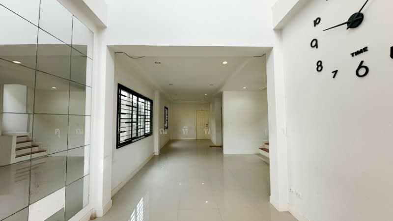 บ้านเดี่ยว 2 ชั้น วิสต้า วิลล์ G คลอง 8 บ้านสวย สไตล์โมเดิร์น ราคาถูก, ปทุมธานี, ปท.3006(เลียบคลอง8), ลำลูกกา, ลำลูกกา, ปทุมธานี, 180 ตร.ม., บ้านเดี่ยว ขาย, โดย คุณ ภรณ์ทิพย์ (ปุ๋ย), 500224302 - DDproperty.com