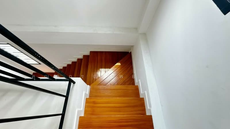 บ้านเดี่ยว 2 ชั้น วิสต้า วิลล์ G คลอง 8 บ้านสวย สไตล์โมเดิร์น ราคาถูก, ปทุมธานี, ปท.3006(เลียบคลอง8), ลำลูกกา, ลำลูกกา, ปทุมธานี, 180 ตร.ม., บ้านเดี่ยว ขาย, โดย คุณ ภรณ์ทิพย์ (ปุ๋ย), 500224302 - DDproperty.com