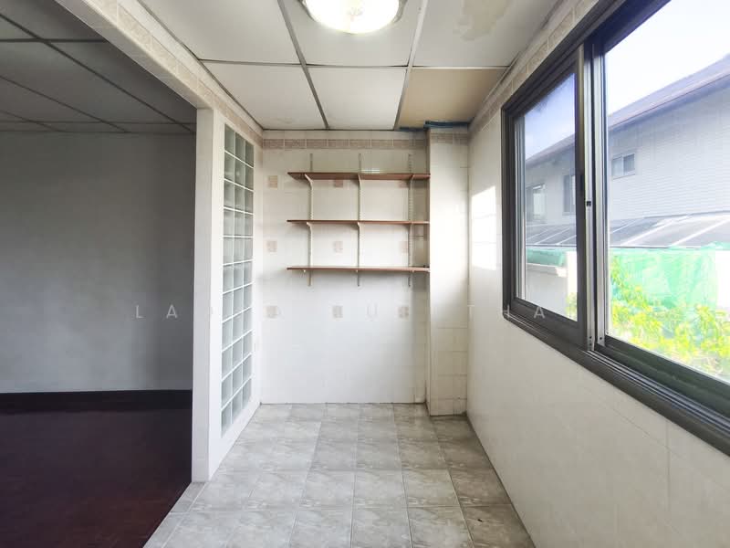 Sinphatthana 4, Nonthaburi, Talat Kwan, Muang Nonthaburi, Nonthaburi, 2 Bedrooms, 100 sqm, Townhouse For Sale, by Ladda Suebthai, 500224341 - DDproperty.com