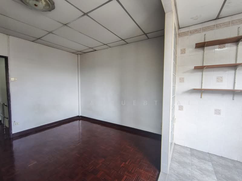 Sinphatthana 4, Nonthaburi, Talat Kwan, Muang Nonthaburi, Nonthaburi, 2 Bedrooms, 100 sqm, Townhouse For Sale, by Ladda Suebthai, 500224341 - DDproperty.com